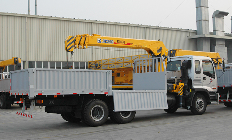 XCMG Official Brand New 8 Ton Lifting Height 13.2m Hydraulic Truck Mounted Cranes Sq8sk3q Price